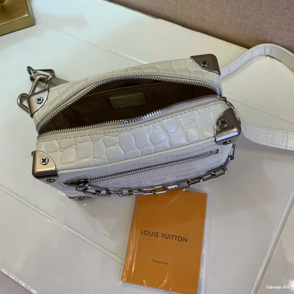 LOUIS VUITTON SOFT TRUNK 0416